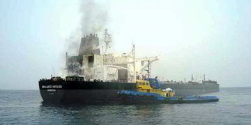 Στημένη πειρατεία και φωτιά σε δεξαμενόπλοιο από Έλληνα εφοπλιστή