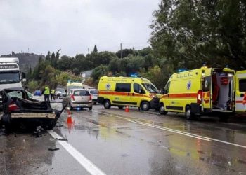 Θεσσαλονίκη: Τρεις νεκροί και 12 τραυματίες στο τροχαίο έξω από τον Λαγκαδά