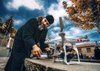 Χάκαραν το κανάλι γνωστού ιερέα στην Κοζάνη και ανέβασαν πορνό! (pic)