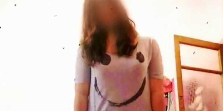 Alldaynews.gr Συγκλονίζει η μητέρα της 19χρονης ΑμεΑ: «Αν αντιστεκόταν η κόρη μας, θα κατέληγε σαν την Τοπαλούδη»