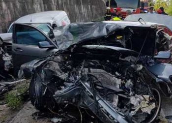 Θρίλερ με τον αδελφό της Σάσας Μπάστα – Άγνωστοι έκαναν φύλλο και φτερό το αυτοκίνητό του έπειτα από τροχαίο στην Πατρών Πύργου