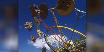 Το καρουζέλ του τρόμου: Τραγικό τέλος για 24χρονη σε λούνα παρκ[video]