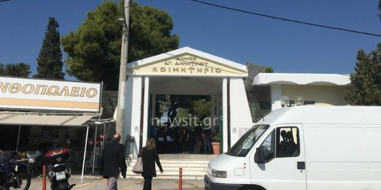Alldaynews.gr Θρήνος στην κηδεία του τρίχρονου Γιάννη που πέθανε στον παιδικό σταθμό