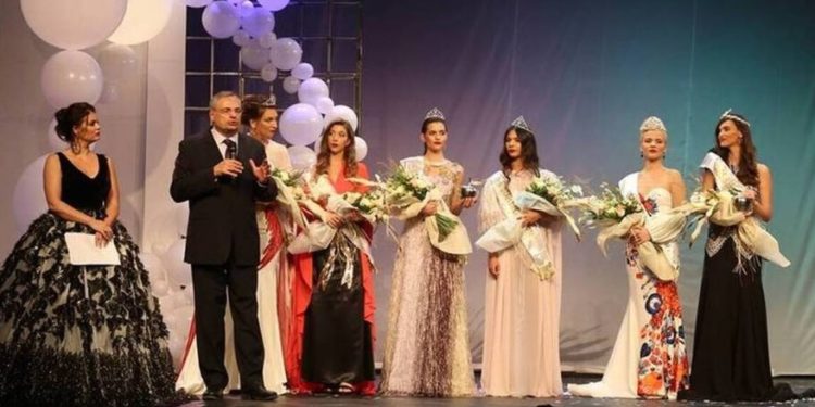 Alldaynews.gr Καλλιστεία 2019: Η γκάφα της Μαρίας Κορινθίου – Δείτε ποια νεκρή ηθοποιό κάλεσε στην τελετή