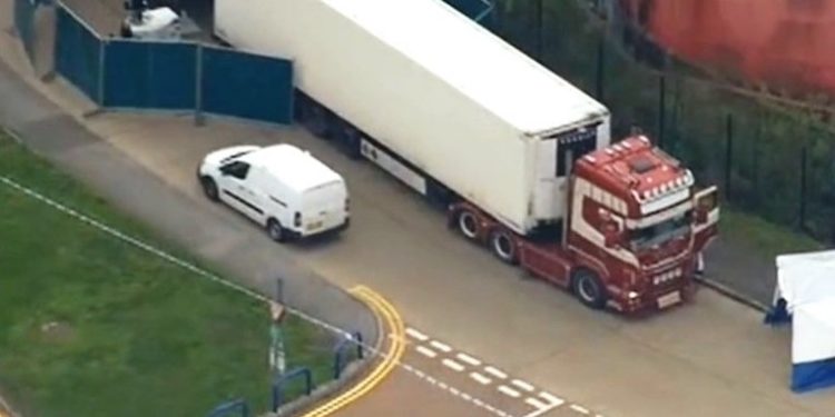 Alldaynews.gr Αυτό είναι το επικρατέστερο σενάριο για τα 39 πτώματα σε φορτηγό