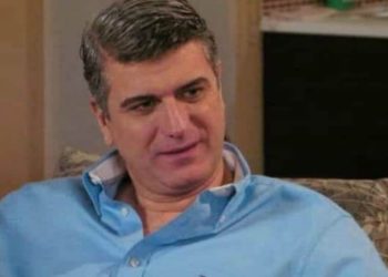 Την γυναίκα του «Ηλία της Μουρμούρας» την έχετε δει; Είναι μελαχρινή και γοητευτική!