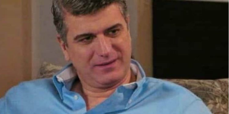 Την γυναίκα του «Ηλία της Μουρμούρας» την έχετε δει; Είναι μελαχρινή και γοητευτική!