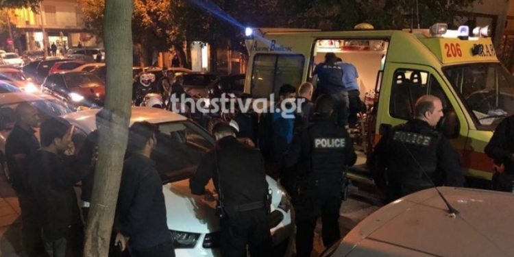 Άγρια συμπλοκή με μαχαιρώματα στο κέντρο της Θεσσαλονίκης[video]