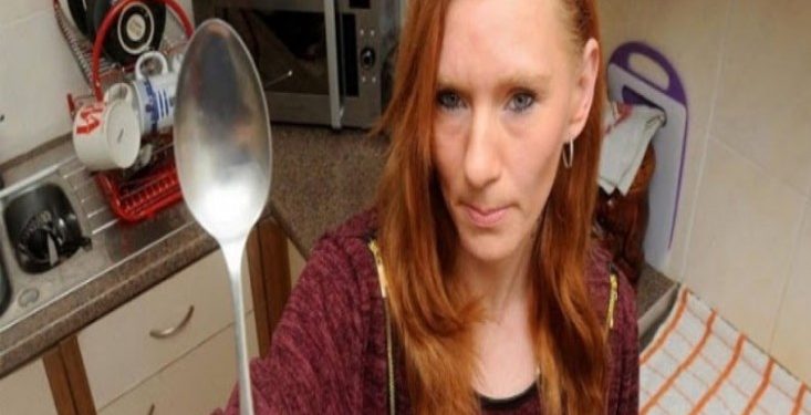 Κανείς δεν πίστευε ότι την επισκέπτεται ο νεκρός αδερφός της! Μια μέρα όμως πήρε την κάμερα…![video]