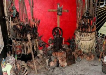 Βρήκαν 40 κρανία και πτώμα εμβρύου σε σατανιστικό βωμό[video]