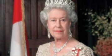 Alldaynews.gr Βασίλισσα Ελισάβετ: Αποκάλυψη «βόμβα» 21 χρόνια μετά!