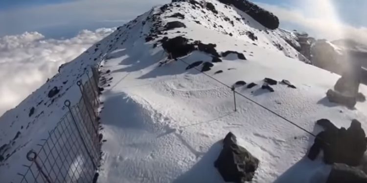 Τραγωδία: Ορειβάτης μετέδωσε live το θάνατό του[Σκληρές Εικόνες]