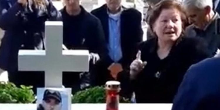 Νέα αλβανική πρόκληση: Δίωξη κατά της μητέρας Κατσίφα