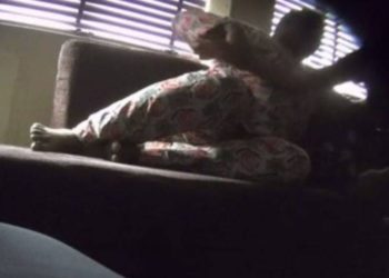 «Κλείσε το φως, κλείδωσε την πόρτα, θα σε φιλήσω»- Σκάνδαλο σeξουαλικής παρενόχλησης