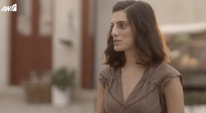 Alldaynews.gr «Στο “Ουζερί Τσιτσάνης” υπήρχαν φορές που πήγαινα στο γύρισμα να φάω γιατί δεν είχα λεφτά να φάω» – Συγκλονίζει η Θεοδοσία από τις Άγριες Μέλισσες