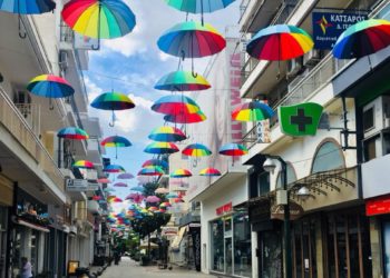 Τρίκαλα: Ο Δήμαρχος χάρισε νερό 4 μηνών ως δείγμα συγνώμης για την ταλαιπωρία κατοίκων! (pic)