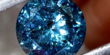 Κινηματογραφική ληστεία στο Βόλο: Αφαντο μπλε διαμάντι αξίας 500.000 ευρώ