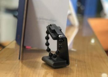 Κλικ για να προσευχηθείτε: Νέα smart συσκευή – Ενεργοποιείται κάνοντας τον σταυρό σας (pics)