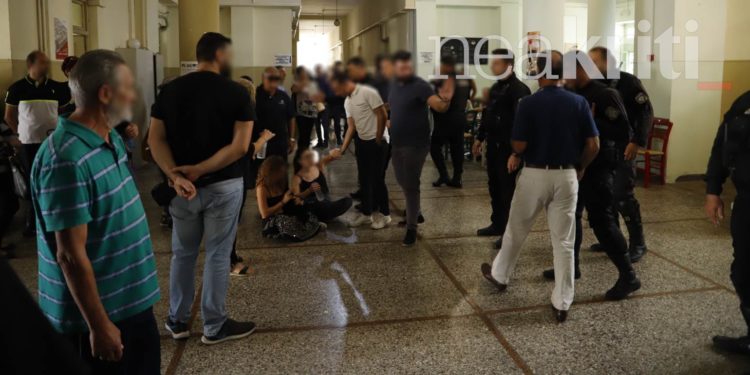 Alldaynews.gr Κρήτη: Τη δολοφόνο του 59χρονου άντρα της πήγαν να λιντσάρουν συγγενείς του (pics, video)