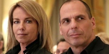 Alldaynews.gr Ξέσπασμα της Δανάης Στράτου εναντίον ιστοσελίδας για τον πατέρα της: Ακόμα και το ξεπούλημα της ψυχής σας πρέπει να έχει όρια