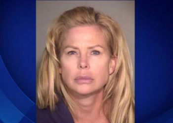 Κερνούσε τους 14χρονους φίλους του γιου της ποτά και μαλακά ν@ρκωτικά και μετά τους “αποπλανούσε” (pics, video)