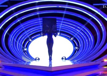 «Τι είναι αυτό ρε;»: Πήγε σχεδόν γυμvή στο «Guess my Age» κι έκανε και τον Λιάγκα να χάσει τα λόγια του (Vid)