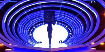 Alldaynews.gr «Τι είναι αυτό ρε;»: Πήγε σχεδόν γυμvή στο «Guess my Age» κι έκανε και τον Λιάγκα να χάσει τα λόγια του (Vid)