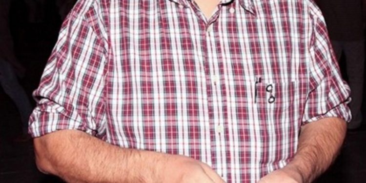 Alldaynews.gr «Ακόμα μένω με τη μητέρα μου! Δεν είμαι μαμάκιας, είμαι ανεξάρτητος…»