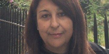 Θεσσαλονίκη: Σπαραγμός στην κηδεία της καθηγήτριας – Αποκαλύψεις για τις τελευταίες δραματικές στιγμές της (video)