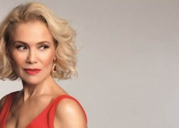 Κωνσταντίνα Μιχαήλ: Tα «έχωσε» on air στον Λιάγκα
