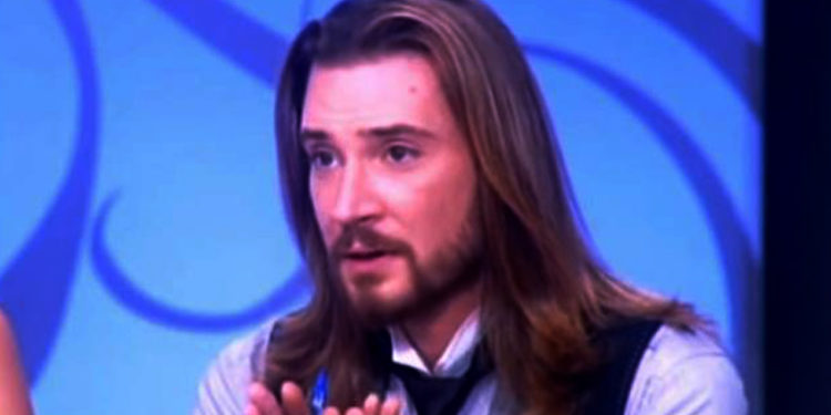 Alldaynews.gr Tους διέγραψε όλους, εγκατέλειψε την Ελλάδα και άλλαξε 10 χρόνια μετά το GNTM (Pics)