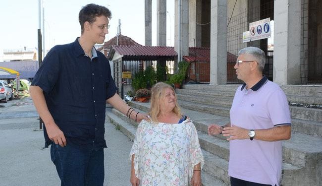 Alldaynews.gr Ο ψηλότερος Έλληνας βρίσκεται στην Λάρισα: Αν δεν εγχειριζόμουν θα ξεπερνούσα τα 2,50 μέτρα! (pics)