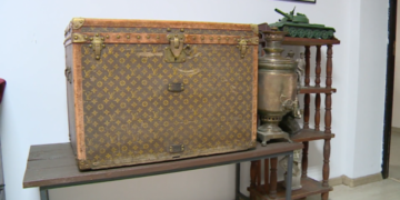 Alldaynews.gr Συνταξιούχοι είχαν ένα μπαούλο Louis Vuitton του 1880, χωρίς να ξέρουν πόσο αξίζει! (Video)