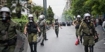 Alldaynews.gr ΜΑΤατζής προκαλεί φοιτητές και γίνεται viral: «Ελάτε κότες» (Video)