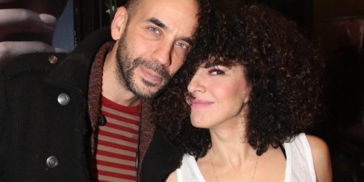 Ο Μουζουράκης μετά το χωρισμό από την Σολωμού είναι πάλι ερωτευμένος! Αυτή είναι η νέα του σύντροφος (vid)