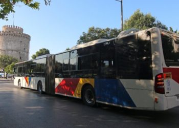 Λεωφορείο του ΟΑΣΘ παρέσυρε 16χρονη έξω από το Βελλίδειο