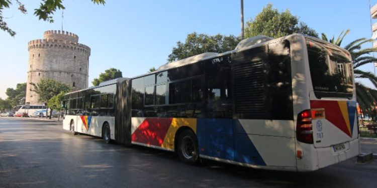 Alldaynews.gr Λεωφορείο του ΟΑΣΘ παρέσυρε 16χρονη έξω από το Βελλίδειο