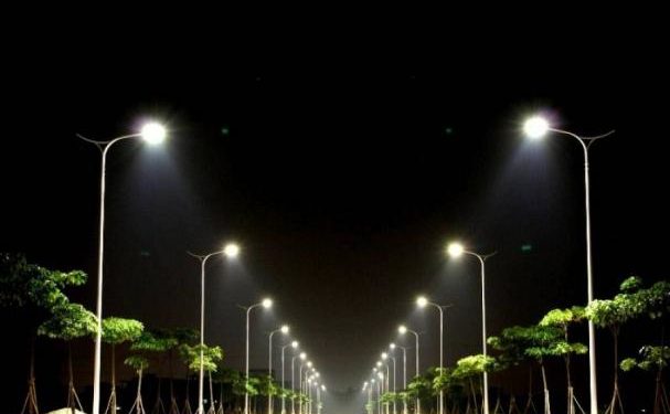 Alldaynews.gr Καταγγέλουν κοινοπραξία που κυριαρχεί σε συμβάσεις οδοφωτισμού με φωτιστικά «από κινεζικά κάτω ράφια»!