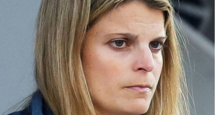 Alldaynews.gr Αθηνά Ωνάση: Η κίνηση ματ που κάνει το γύρο του κόσμου