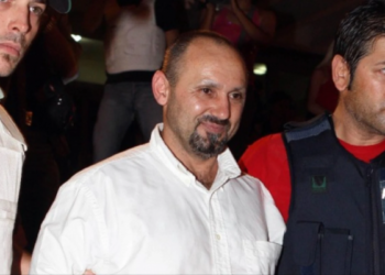 Το βιβλίο τον πρόδωσε: Το λάθος του Βασίλη Παλαιοκώστα που μπορεί να οδηγήσει τις αρχές στη σύλληψή του