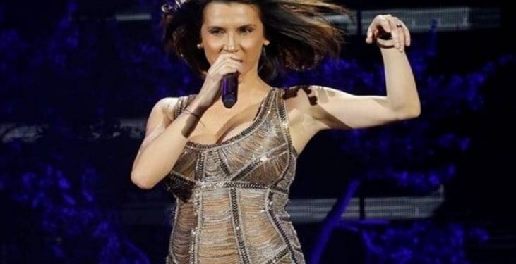 Alldaynews.gr Άγριο ξέσπασμα από την Πάολα: Είμαι περήφανη για την καταγωγή μου! Ναι, είμαι από…