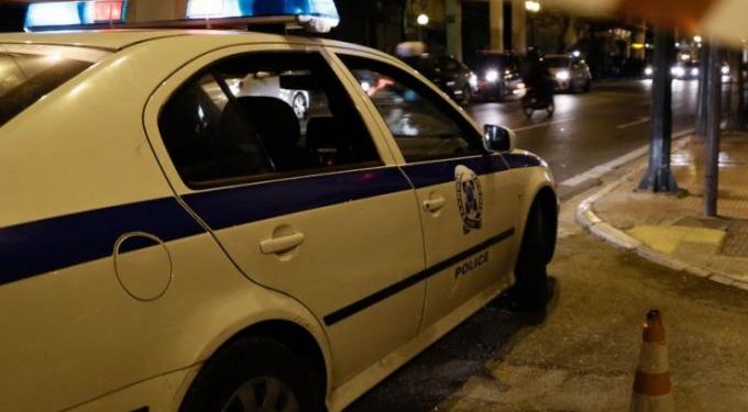 Alldaynews.gr Αγριος ξυλοδαρμός 33χρονου από ομάδα 15 ατόμων που φορούσαν κράνη – Τον χτυπούσαν με λοστούς και ρόπαλα