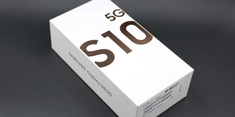 Alldaynews.gr Η Samsung ζητάει να μην χρησιμοποιούν θήκες σιλικόνης οι κάτοχοι των κινητών της! Ποια μοντέλα έχουν θέμα