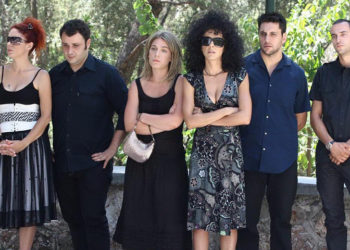 Πρωταγωνιστής των Singles εξομολογείται ότι ζει κλεισμένος και απομονωμένος στο σπίτι του