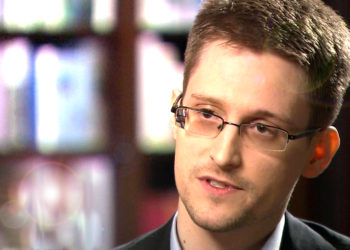 Ο Σνόουντεν αποκάλυψε τι βρήκε στα αρχεία της CIA για εξωγήινους και αεροψεκασμούς