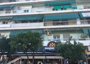 Αυτή είναι η τέντα που έσωσε την ζωή του 45χρονου στο Γαλάτσι – «Μάνα φεύγω, γεια» φέρεται να φώναξε πριν πέσει από τον 5ο όροφο