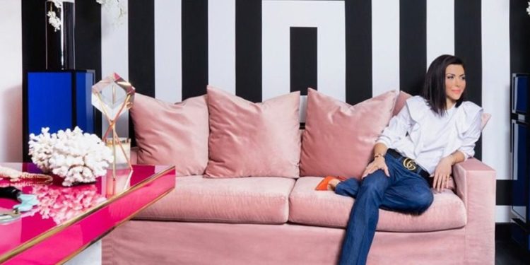 Alldaynews.gr Η Σίσσυ Φειδά και η βίλα αξίας 70 εκατομμυρίων λιρών (pics)