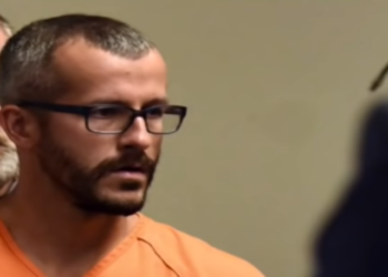 Η εξομολόγηση του πατέρα δολοφόνου: «Η ερωμένη μου με παρότρυνε να σκοτώσω την οικογένειά μου για να κάνουμε έναν γιο»