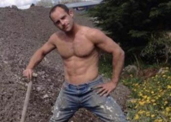 Ερωτύλος παντρεμένος υδραυλικός αντί να φτιάξει τον λέβητα έκανε σεξ με την ερωμένη του σε σπίτι πελάτη