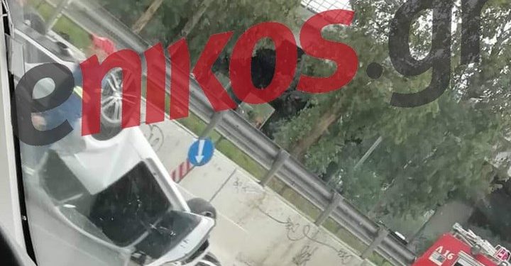 Σοβαρό τροχαίο με τρεις τραυματίες στην Καλλιθέα – Ανάμεσά τους και δύο παιδιά(photo)